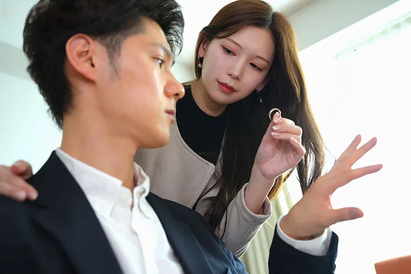Vợ yêu đi đi giã ngoại, gã chồng ở nhà bị nhỏ em cô vợ gạ xxx không trượt phát nào